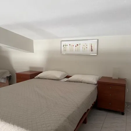 公寓 Seaviewloft Ofrínion